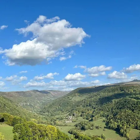 Nyaraló L'oustal De *